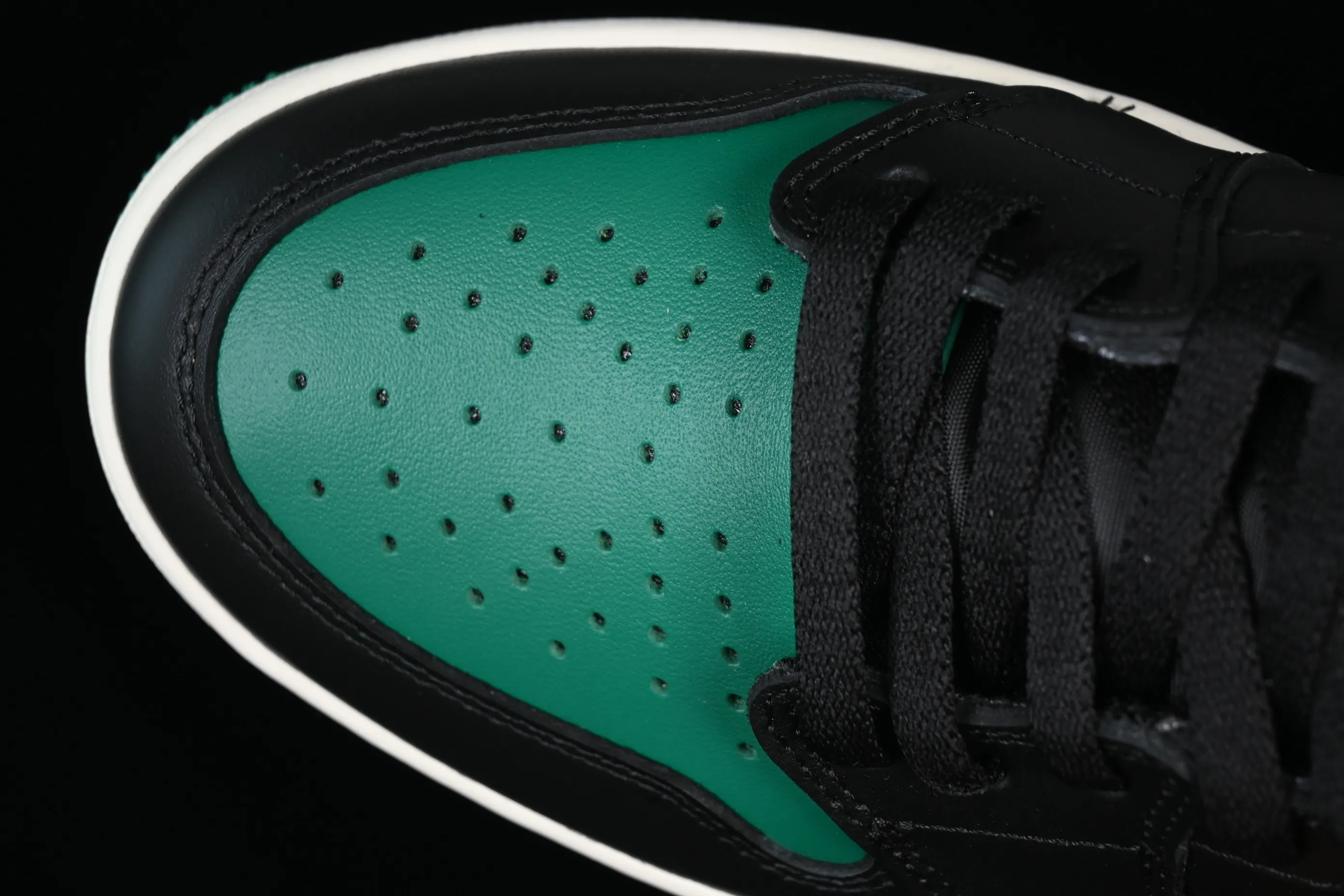 All categories Air Jordan Jordan series basketball shoes Air Jordan 1 High Eastside Golf x Air Jordan 1 High Golf "1961" AJ1 Joe 1 Golf joint high-top basketball shoes FJ0849-001